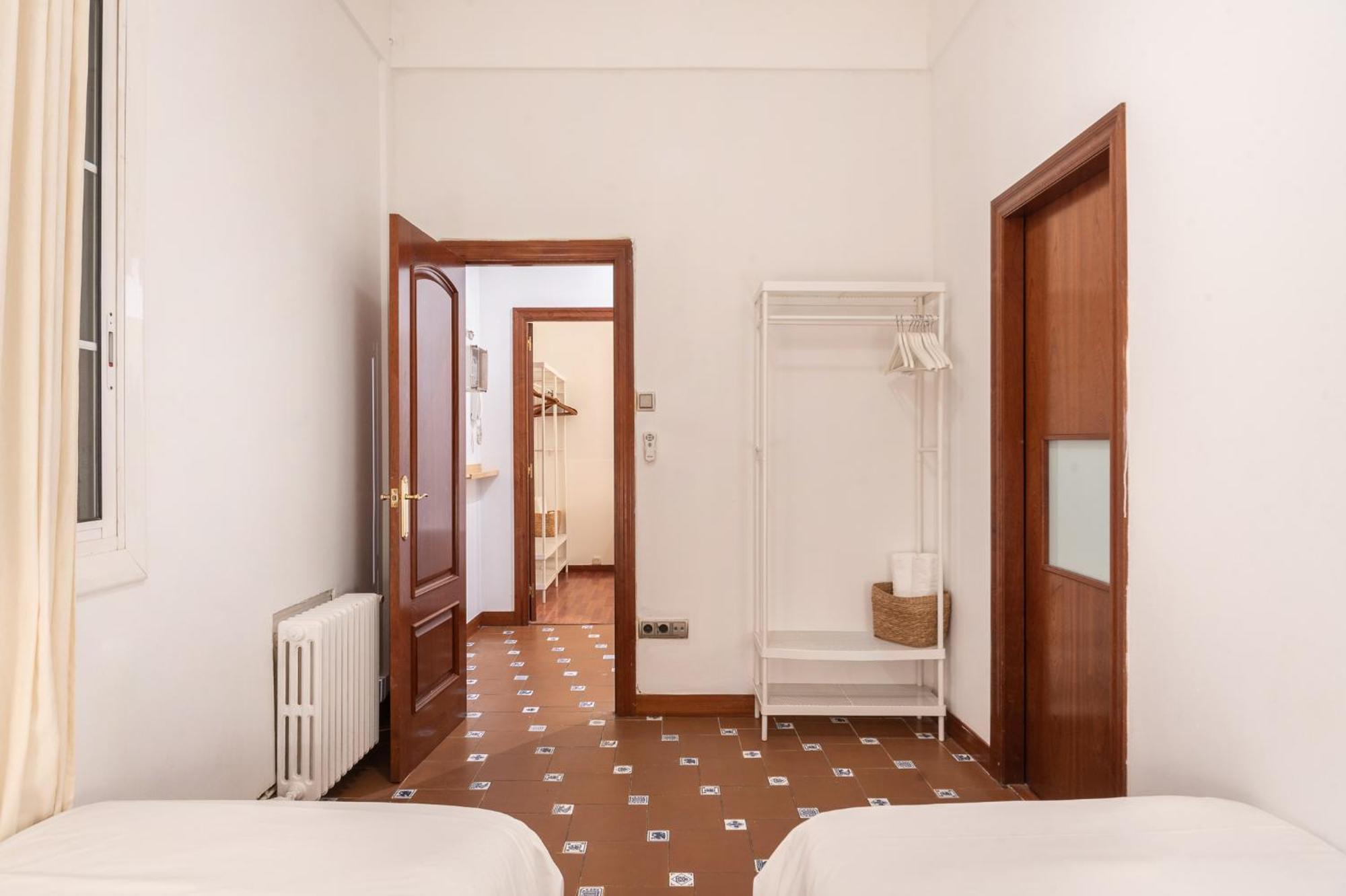 Spacious & Sunny Apt With Terrace In The City Center Barcelona Ngoại thất bức ảnh