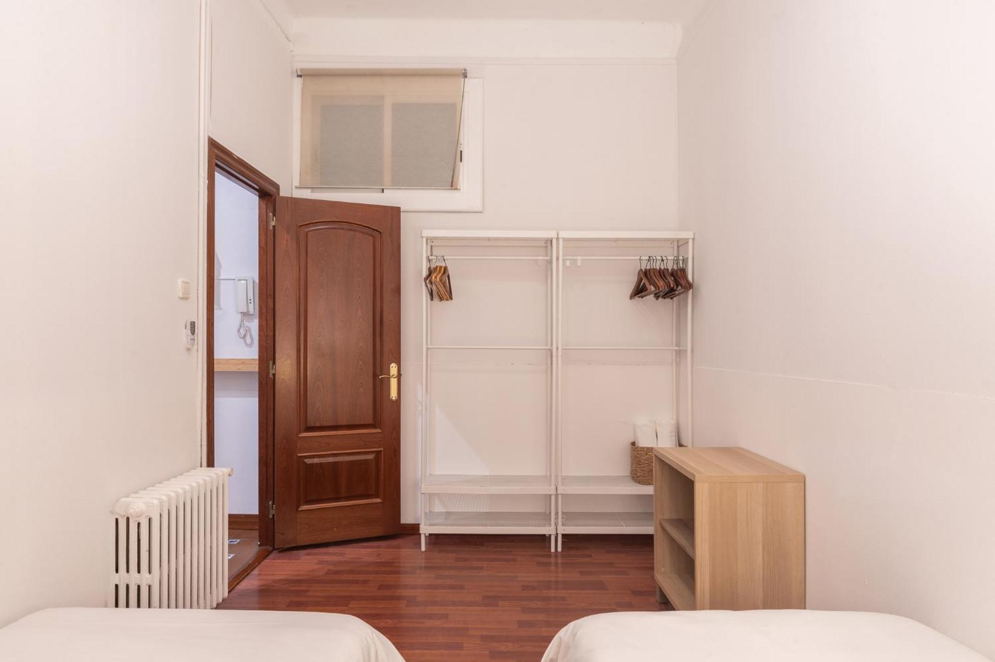 Spacious & Sunny Apt With Terrace In The City Center Barcelona Ngoại thất bức ảnh